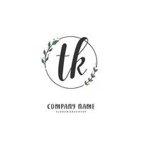 tk Anfangshandschrift und Signatur-Logo-Design mit Kreis. schönes design handgeschriebenes logo für mode, team, hochzeit, luxuslogo. vektor