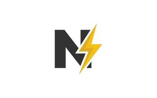 n-Logo-Energievektor für Identitätsunternehmen. Anfangsbuchstabe Thunder Template Vector Illustration für Ihre Marke.