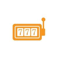 eps10 orangefarbener Vektor Lucky Seven auf Spielautomatensymbol isoliert auf weißem Hintergrund. Drei Sieben-Jackpot-Display-Symbol in einem einfachen, flachen, trendigen, modernen Stil für Ihr Website-Design, Logo und mobile App
