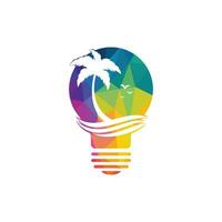 abstrakte Birnenlampe mit Palmenlogodesign. Naturreise-Innovationssymbol. Tour- und Reisekonzeptdesign. vektor