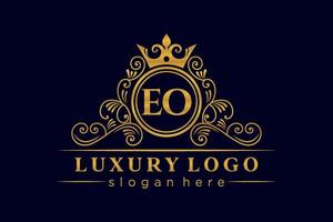 eo anfangsbuchstabe gold kalligrafisch feminin floral handgezeichnet heraldisch monogramm antik vintage stil luxus logo design premium vektor