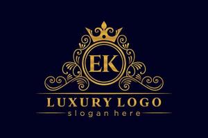 e Anfangsbuchstabe Gold kalligraphisch feminin floral handgezeichnet heraldisches Monogramm Antik Vintage Stil Luxus Logo Design Premium Vektor