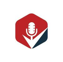 Überprüfen Sie die Designvorlage für das Podcast-Vektorlogo. Podcast-Häkchen-Symbol-Logo-Design-Element vektor