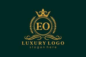 anfängliche eo-Buchstabe königliche Luxus-Logo-Vorlage in Vektorgrafiken für Restaurant, Lizenzgebühren, Boutique, Café, Hotel, heraldisch, Schmuck, Mode und andere Vektorillustrationen. vektor