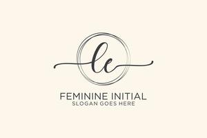 initiales le beauty monogramm und elegantes logo design handschrift logo der ersten unterschrift, hochzeit, mode, floral und botanisch mit kreativer vorlage. vektor