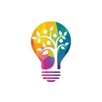 Birnenlampe und Menschenbaum-Logo-Design. Logo-Design für menschliche Gesundheit und Pflege. Natur Idee Innovation Symbol. vektor