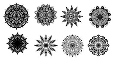 uppsättning mandala, svart mandala, lyx dekorativ mandala design bakgrund, mandala design, mandala mönster färg bok konst tapet design, bricka mönster, svart och vit mandala, islam, arabiska, indisk vektor