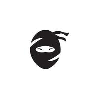 Ninja-Krieger-Symbol. einfache schwarze ninjakopf-logoillustration vektor