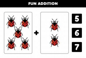 Lernspiel für Kinder Spaß Addition durch Zählen und wählen Sie die richtige Antwort des niedlichen Cartoon Marienkäfer druckbaren Fehler Arbeitsblattes vektor