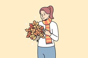 Lycklig ung kvinna med bukett av gyllene löv i händer. leende flicka njut av guld höst utomhus. falla säsong. vektor illustration.