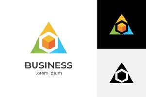 Geometrisches Hexagon-Pfeil-Logo-Design mit dreieckigem Vektor-Icon-Design-Element für Umzug, Vertriebspaket, Logo für schnelle Lieferung. Würfel mit Pfeil herum, Logistik-Logo-Design vektor