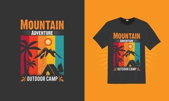 Outdoor-T-Shirt-Musterdesign für Bergabenteuer vektor