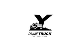 y logotyp dumpa lastbil för konstruktion företag. tung Utrustning mall vektor illustration för din varumärke.