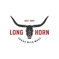 texas longhorn kuh, ländliches westliches bullenvieh vintage label logo design für familienbauernhof auf dem land vektor