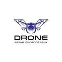 Drohne fliegt schnell Logo. Entwurfsvorlage für Quad-Copter-Fotografie aus der Luft vektor