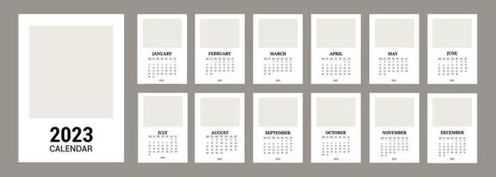 klassisk månadskalender för 2023. en kalender i stil med minimalism av en fyrkantig form. kalendermall med en plats för ett foto eller din design vektor