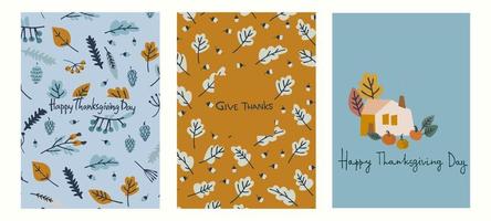 Happy Thanksgiving-Karten-Set-Design. handbeschrifteter Grußsatz, Dekoration mit Kürbissen, Blättern, Beeren, Eicheln auf hellblauem Hintergrund vektor