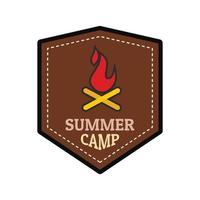 sommar brand läger logotyp, platt stil vektor