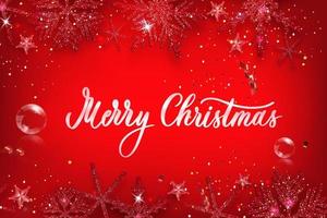 Weihnachtshintergrund mit glänzenden goldenen Schneeflocken. Abbildung der frohen Weihnachten auf rotem Hintergrund. funkelnde glänzende Schneeflocken. vektor