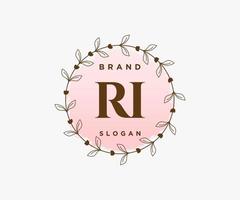första ri feminin logotyp. användbar för natur, salong, spa, kosmetisk och skönhet logotyper. platt vektor logotyp design mall element.
