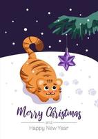 ein niedliches tigerjunges spielt mit einem weihnachtsbaumspielzeugstern. Fröhliche Weihnachten. Symbol des chinesischen Neujahrs. für Poster, Postkarten, Banner, Stoffdruck vektor