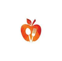 låg poly restaurang logotyp, bebis mat, hälsa vård och organisk mat industri, hämtmat vektor ikon, skedar i äpple bakning. ört- diet mat hjärta illustration.