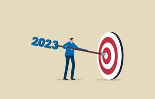 Geschäftsziele im Jahr 2023 erreichen. Geschäftserfolg anstreben. Geschäftsmann hält Dart mit dem Ziel auf Bullseye-Ziel. Illustration