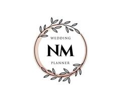 nm initialen brief hochzeitsmonogramm logos sammlung, handgezeichnete moderne minimalistische und florale vorlagen für einladungskarten, save the date, elegante identität für restaurant, boutique, café im vektor