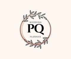 pq initialen brief hochzeitsmonogramm logos sammlung, handgezeichnete moderne minimalistische und florale vorlagen für einladungskarten, save the date, elegante identität für restaurant, boutique, café im vektor