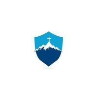 kirchenlogodesigns mit berg, minimalistischem logo. Menschen Kirche Vektor Herzform Konzept Logo-Design-Vorlage. Logo der Kirche und der christlichen Organisation.