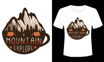 Berg erkunden Abenteuer-T-Shirt-Design vektor