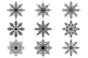das bild zeigt verschiedene schneeflocken in schwarzer umrandung, bestimmt für neujahr, postkarten, kleidungs- und stoffdruck und andere anlässe vektor