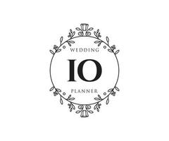 io initialen brief hochzeitsmonogramm logos sammlung, handgezeichnete moderne minimalistische und florale vorlagen für einladungskarten, save the date, elegante identität für restaurant, boutique, café im vektor