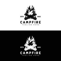 Lagerfeuer-Logo-Design, Camping-Vektor, Holzfeuer und Walddesign vektor