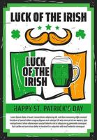 grünes bier, irische flagge und klee. St. Patricks Day vektor
