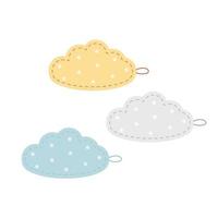 satz textilwolken, niedliches boho-babyspielzeug im skandinavischen stil. textilspielzeug, niedliches minimales spielzeug für kinder, spielzeugcliparts, element für kinder. Neugeborenes Essentials-Objekt im Boho-Stil vektor