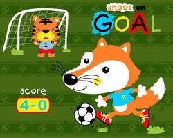djur- tecknad serie vektor av räv och katt spela fotboll