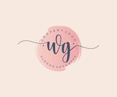 första wg feminin logotyp. användbar för natur, salong, spa, kosmetisk och skönhet logotyper. platt vektor logotyp design mall element.