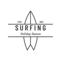 årgång surfingbräda logotyp mall, surfing på en sommar strand.för företag, märke, semester, ,etikett, emblem. vektor