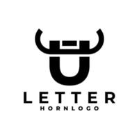 buchstabe u mit hornlogo. Brief mit Stierhorn-Logo-Vektorvorlage. vektor