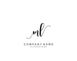 första ml skönhet monogram och elegant logotyp design, handstil logotyp av första signatur, bröllop, mode, blommig och botanisk med kreativ mall. vektor