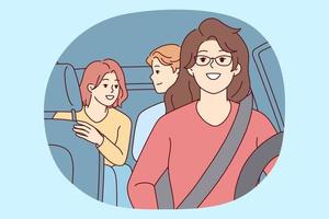 Frau fährt Auto mit Kindern im Teenageralter auf dem Beifahrersitz und bringt sie zur High School. Fahrerin mit Brille mit Sicherheitsgurt mit Freunden im eigenen Fahrzeug. flache vektorillustration vektor