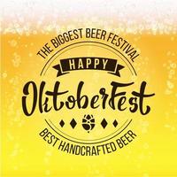 oktoberfest bierfest vektor. Nahaufnahme helles Bier mit Schaum und Blasen. Schriftzug Typografie. Deutsches traditionelles Fest. vektor