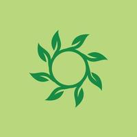 grüner Kreisblatt-Logo-Designvektor vektor