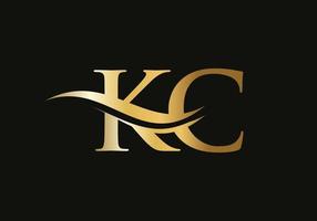 första guld brev kc logotyp design. kc logotyp design med modern trendig vektor