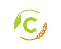 landwirtschaftslogo auf c-buchstabenkonzept. Logo-Design für Landwirtschaft und Landwirtschaft. Agribusiness, Öko-Bauernhof und ländliches Landdesign vektor