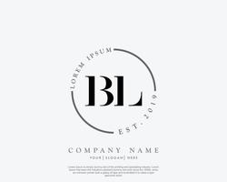 första bl feminin logotyp skönhet monogram och elegant logotyp design, handstil logotyp av första signatur, bröllop, mode, blommig och botanisk med kreativ mall vektor