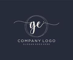 första gE feminin logotyp. användbar för natur, salong, spa, kosmetisk och skönhet logotyper. platt vektor logotyp design mall element.
