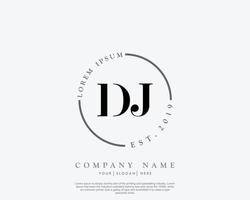 anfängliches dj feminines logo schönheitsmonogramm und elegantes logodesign, handschriftlogo der ersten unterschrift, hochzeit, mode, blumen und botanik mit kreativer vorlage vektor