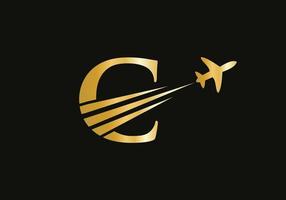 brev c resa logotyp design begrepp med flygande flygplan symbol vektor